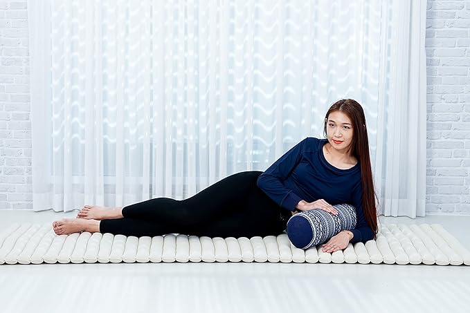 Leewadee Small Yoga Bolster – Shape-Retaining Cervical Neck Roll, Tube Pillow for Comfortable Reading, Kapok Filling, 22 x 6 x 6 inches-GravixFit