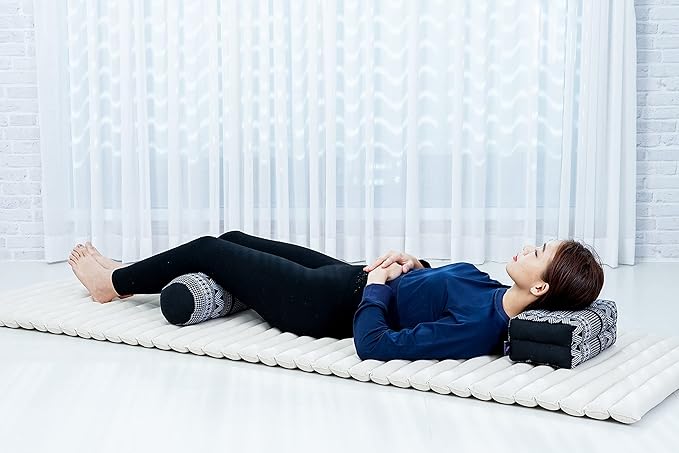 Leewadee Small Yoga Bolster – Shape-Retaining Cervical Neck Roll, Tube Pillow for Comfortable Reading, Kapok Filling, 22 x 6 x 6 inches-GravixFit