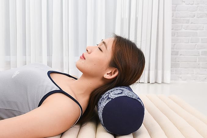 Leewadee Small Yoga Bolster – Shape-Retaining Cervical Neck Roll, Tube Pillow for Comfortable Reading, Kapok Filling, 22 x 6 x 6 inches-GravixFit